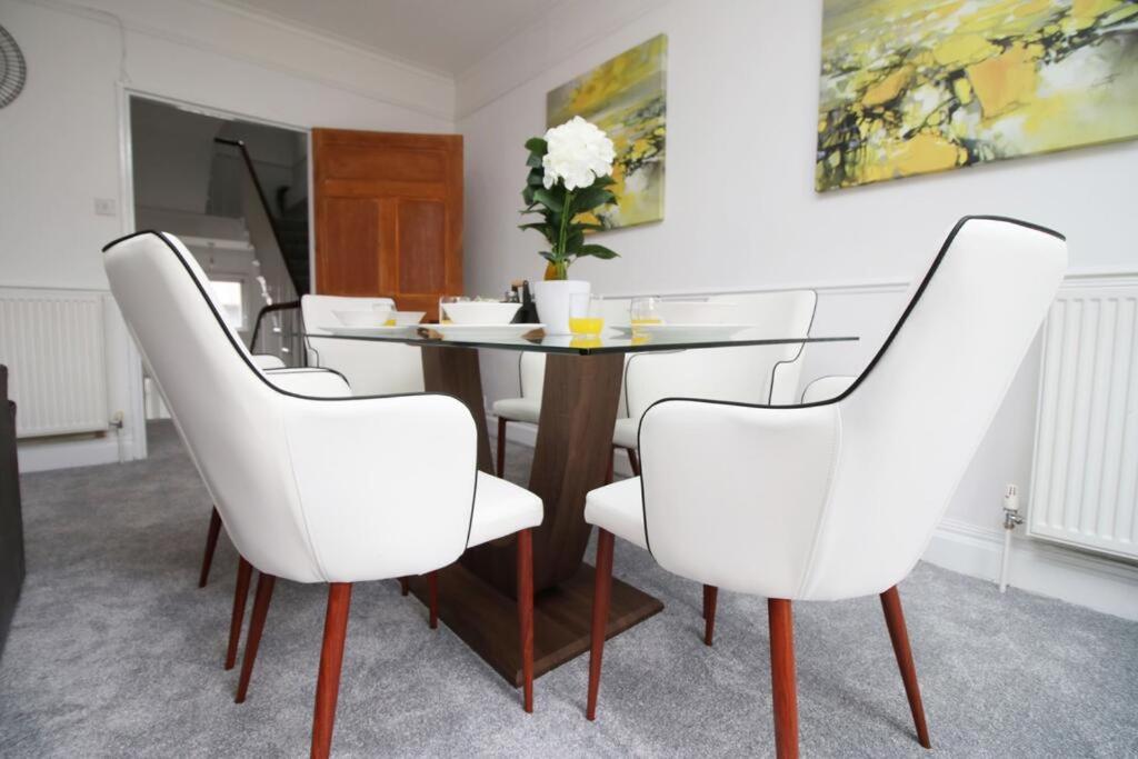 Spacious Georgian 3Bedroom Apartment, 5 Mins From Bath Abbey Exterior foto