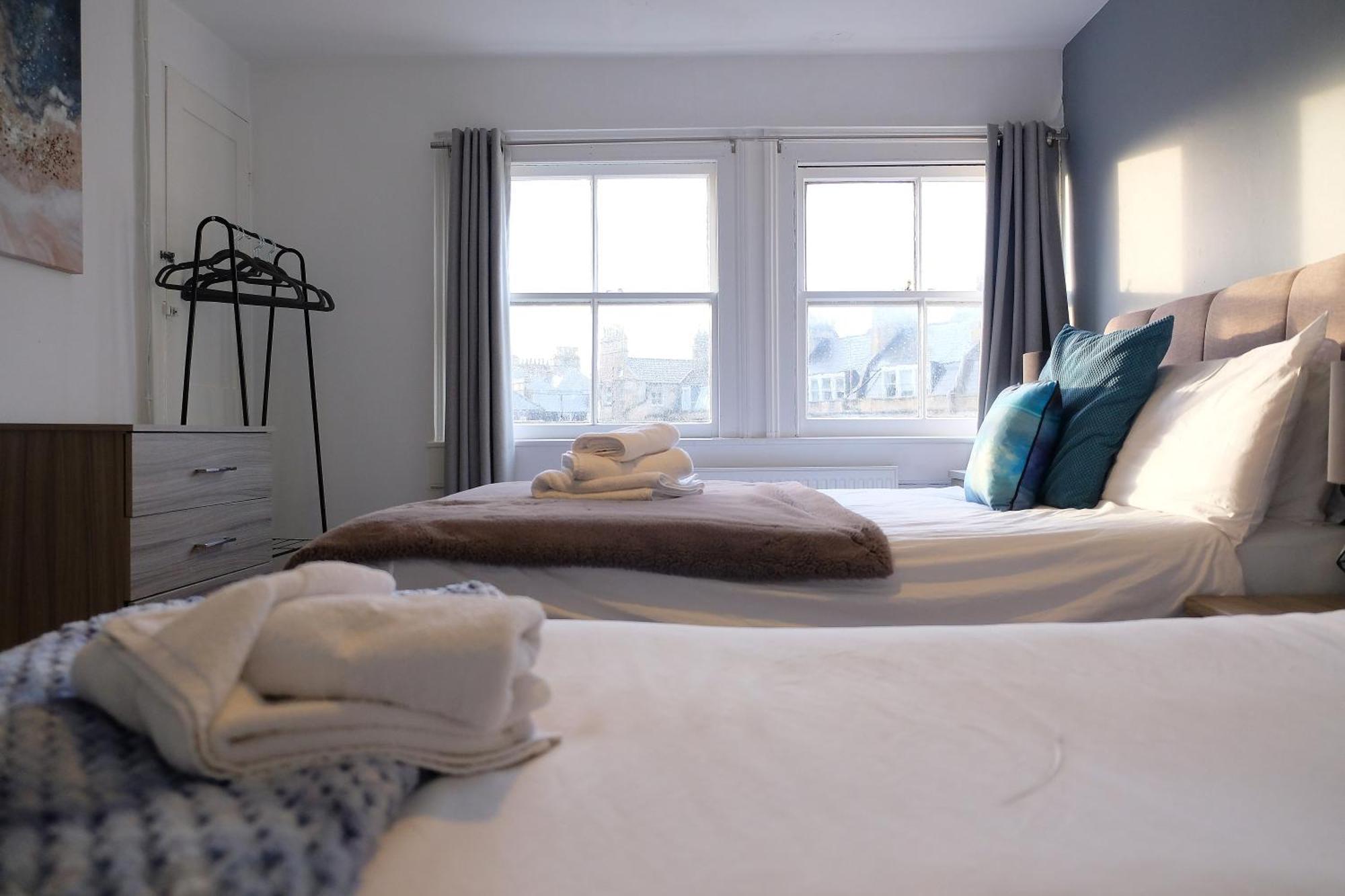 Spacious Georgian 3Bedroom Apartment, 5 Mins From Bath Abbey Exterior foto