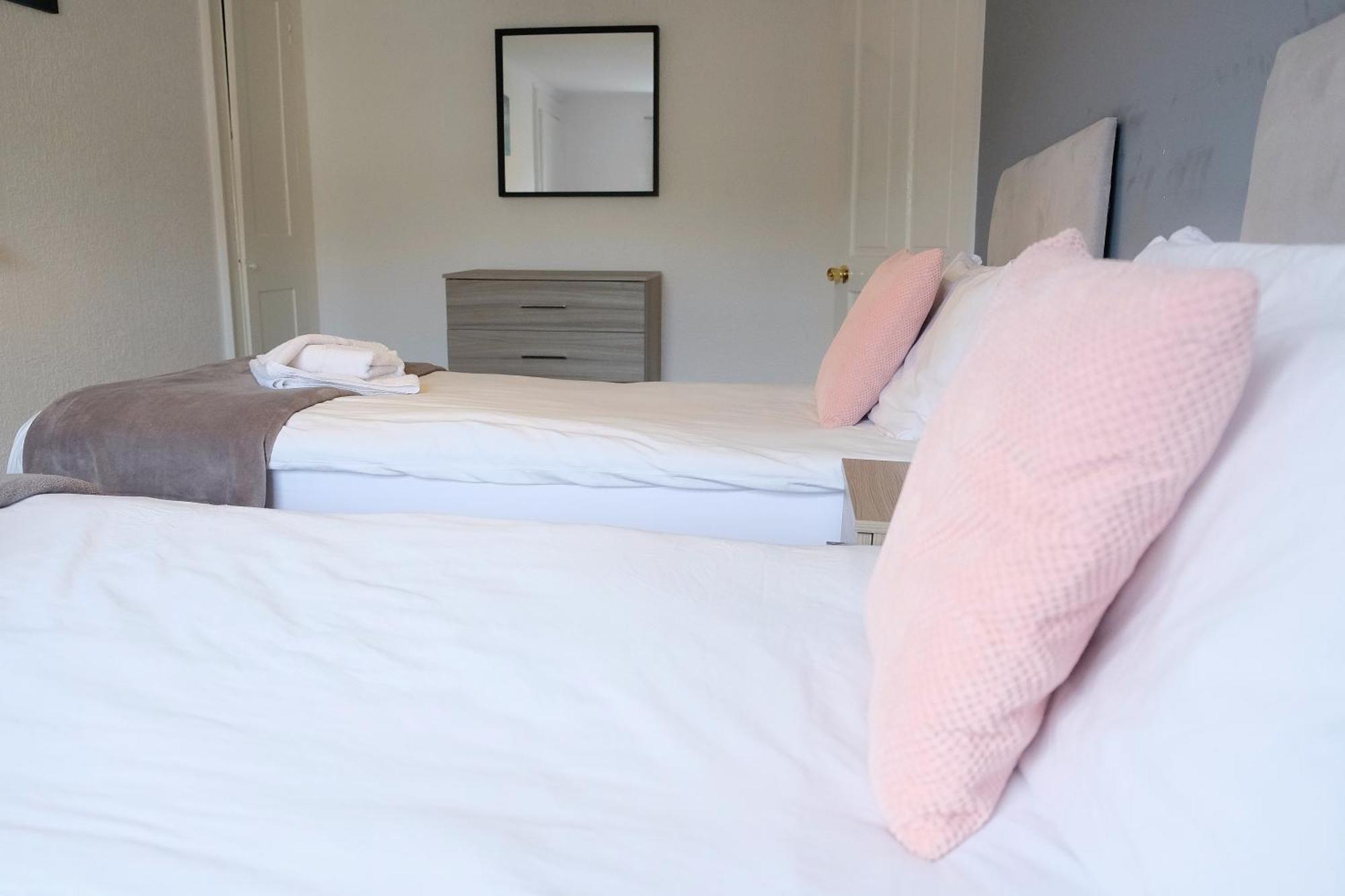 Spacious Georgian 3Bedroom Apartment, 5 Mins From Bath Abbey Exterior foto